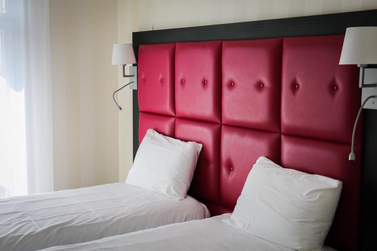 Logis Hotel Saint Guirec Et De La Plage Perros-Guirec Εξωτερικό φωτογραφία